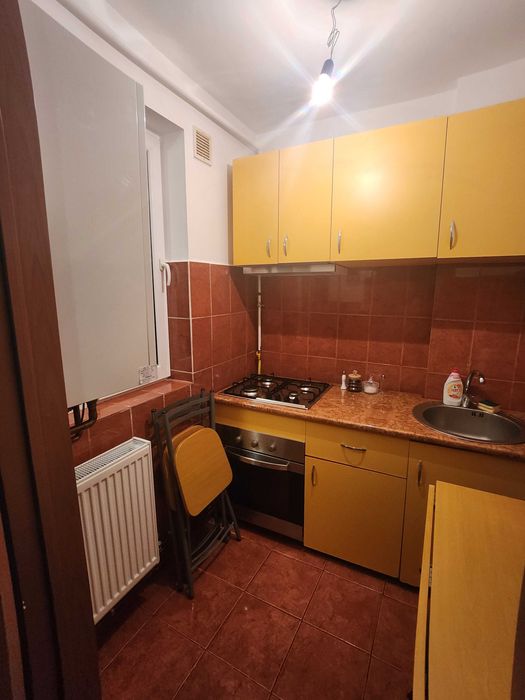 Garsoniera de inchiriat conf 1