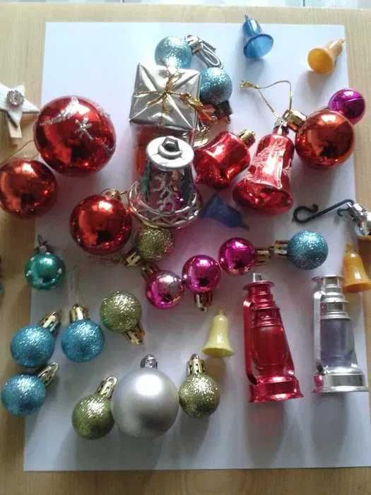 Ornamente-Decoratii de brad anii 80 - 90 se vand doar ca lot