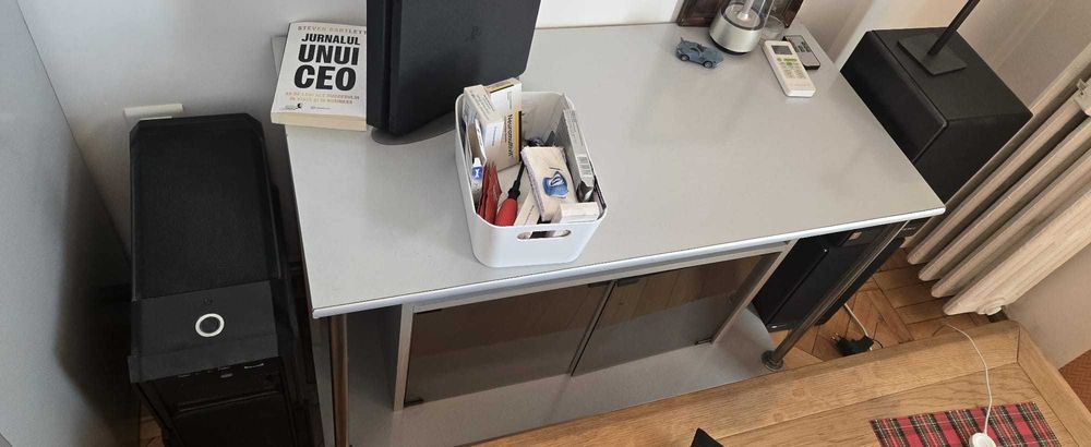 Vand Mobila, pat si dressing din acelasi set (negociabil)