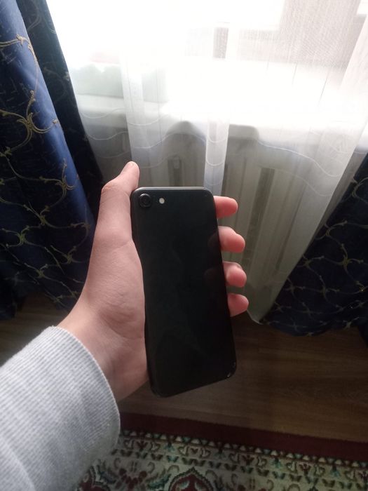 Айфон се 2020 обмен