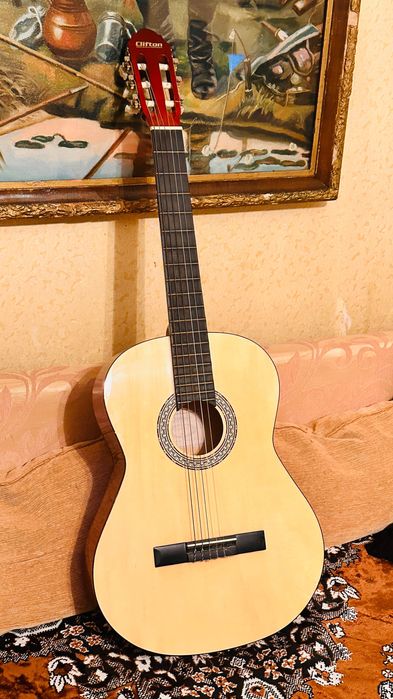 Гитара Clifton .