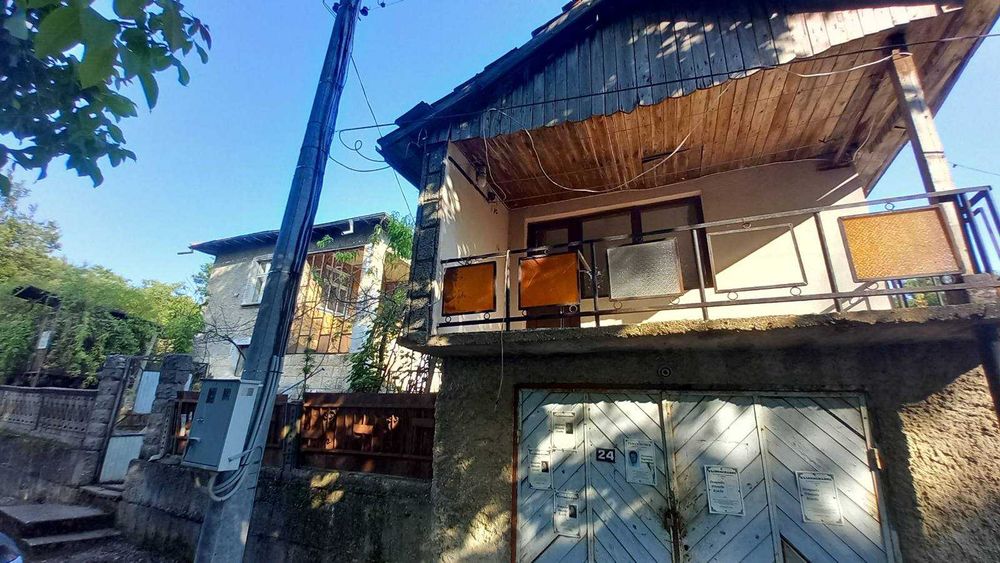 Продава се Къща в Цар Калоян - 132 кв.м за 213 €/кв.м - Снимка #2