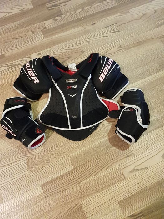 Хокейная форма BAUER  на 9-10 лет