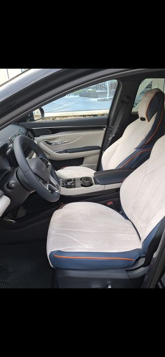 Поездки по городу на комфортабельном и безопасном   BYD  champion.