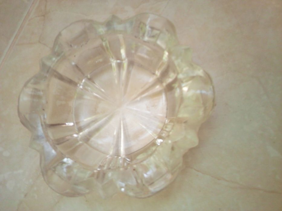 Пепелник Стъклен Масивен