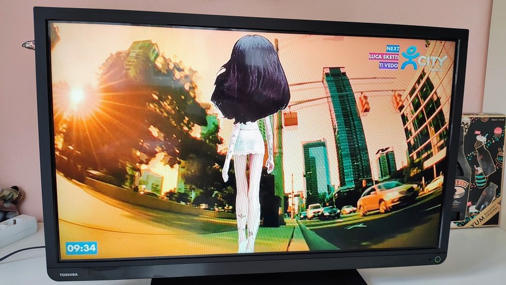 Toshiba LCD TV 32