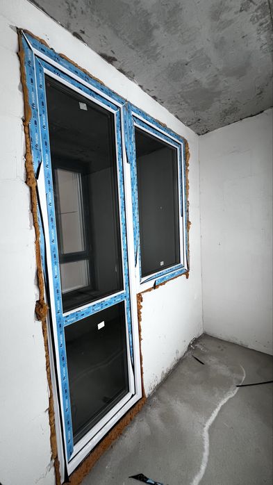 Пластиковое окно с дверью