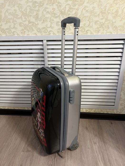 Детский чемодан монстер хай