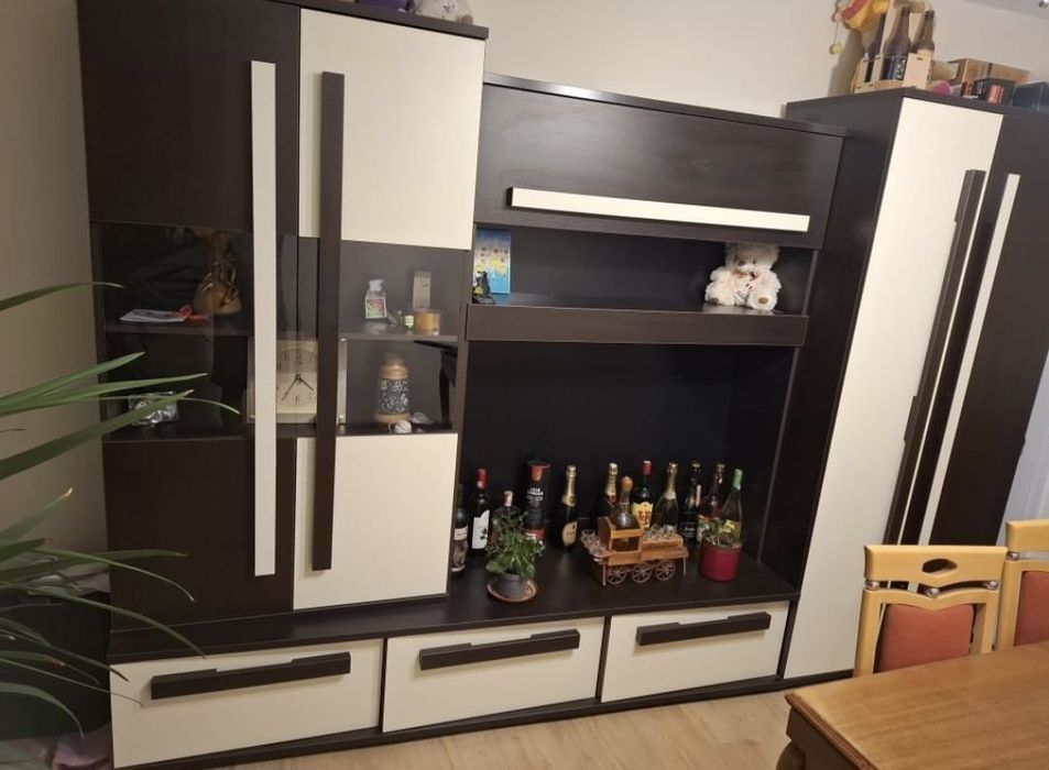 Vând mobila living