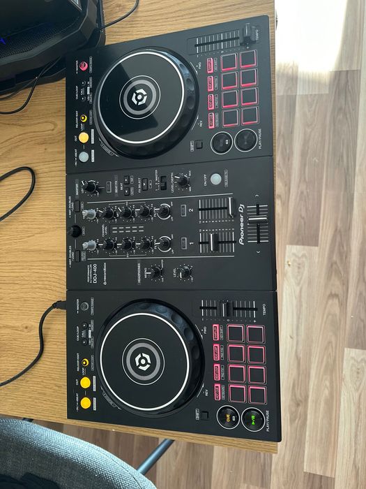 DJ контролер Pioneer DJ DDJ-400 – много запазен