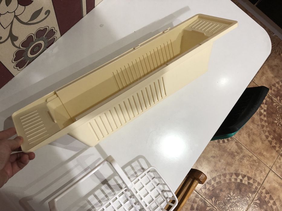 Продам полочки доя ванной, подставки