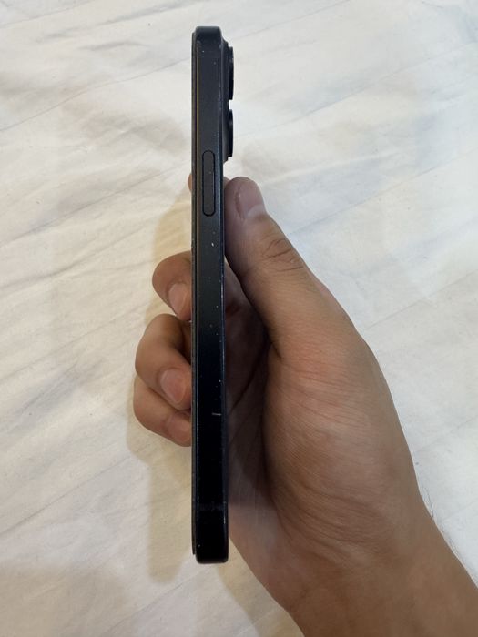 Продам iPhone 15 128g
