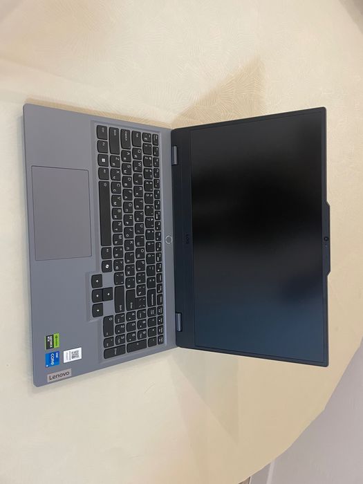Ноутбук Lenovo LOQ 15IRX9