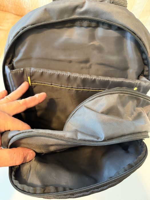 Rucsac laptop cu protectii interioare