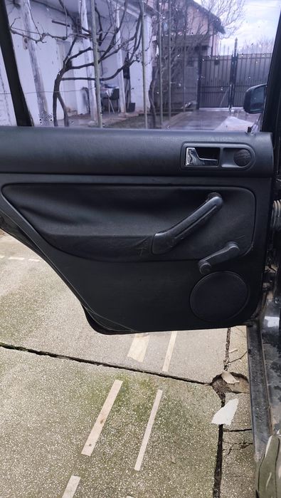 Ușa stânga spate golf 4