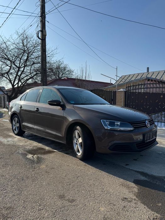 Vând Vw Jetta 2011 1.2 Tsi 105 Cp