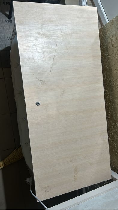 продам тумбочку новая
