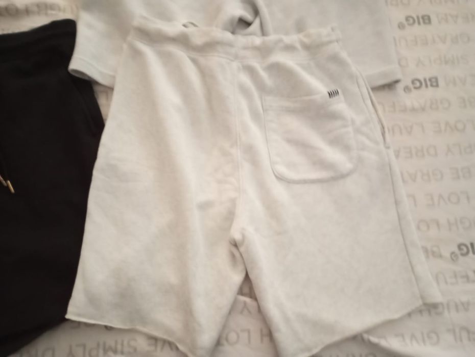 Pantaloni scurți Pull&bear