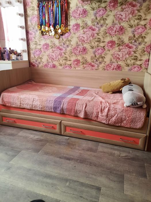 Спальный гарнитур