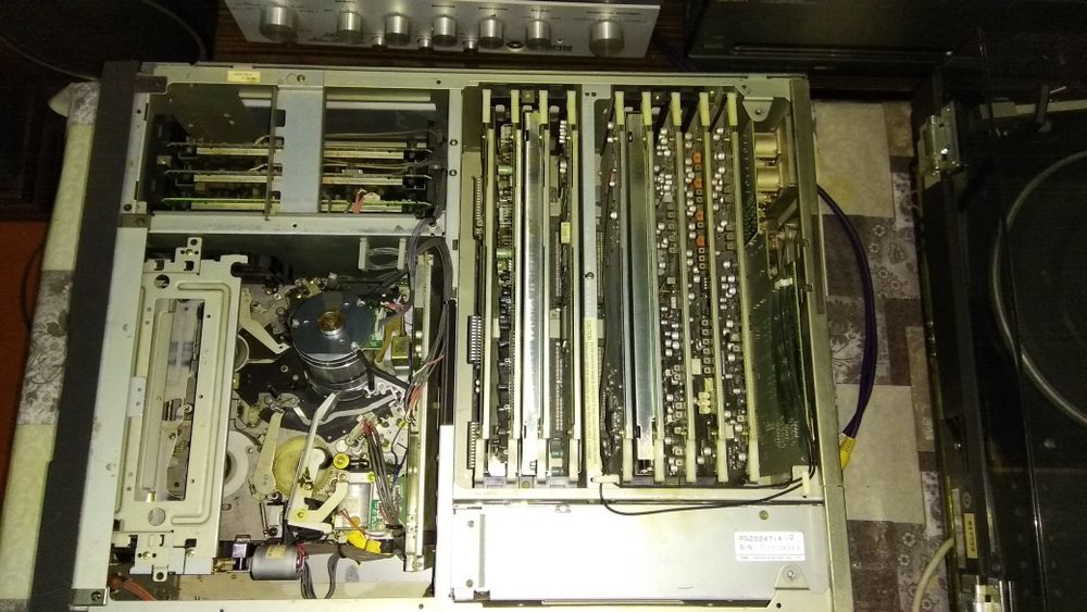 Профессиональный видеоплеер JVC BR-D51E