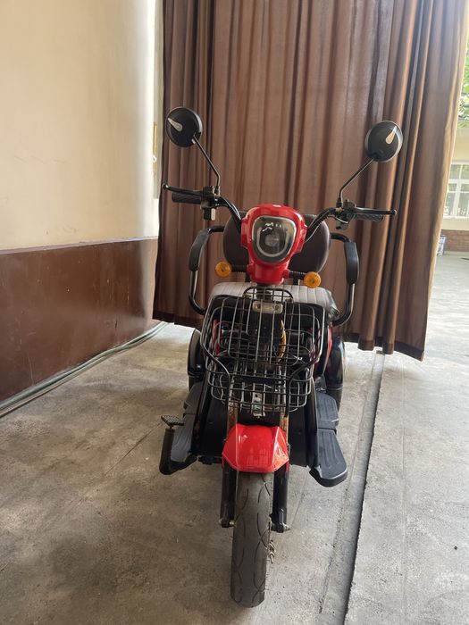 Skuter moto motoskuter