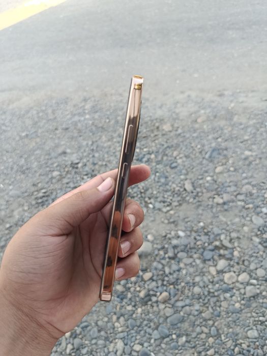 Honor X9d ideal holatda