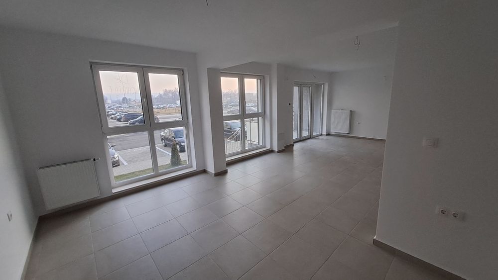 Inchiriez/ Vand spatiu comercial/servicii Maurer