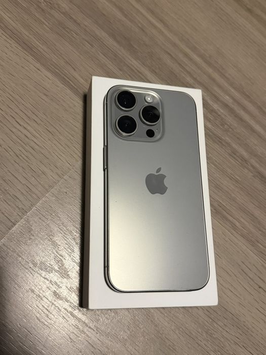 iPhone 15 Pro Natural titanium