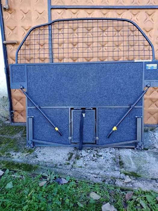 Мрежа за багаж и любимцы