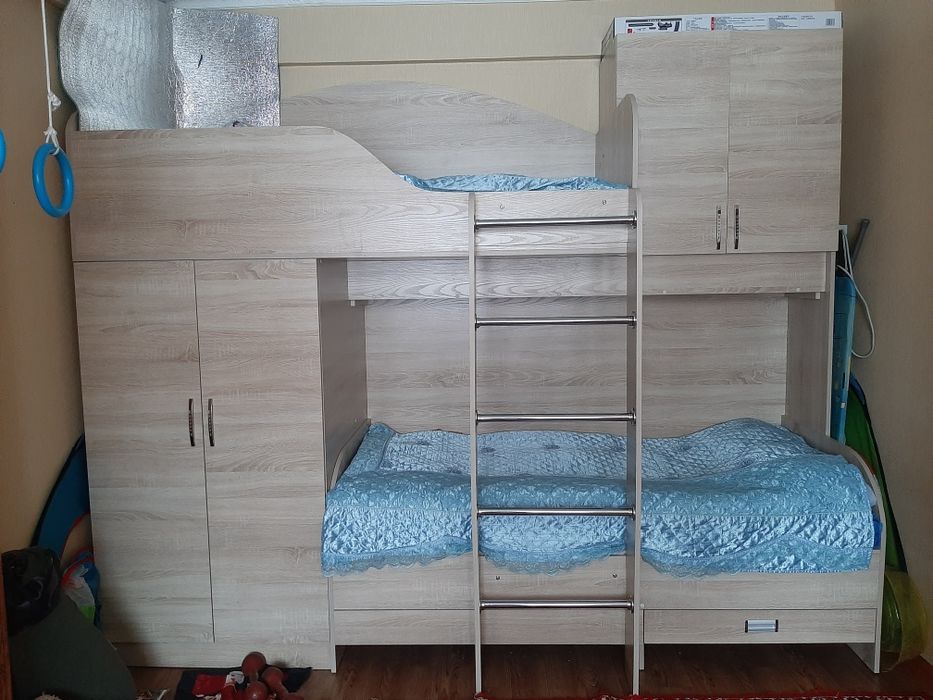 Продам 2х ярусную кровать