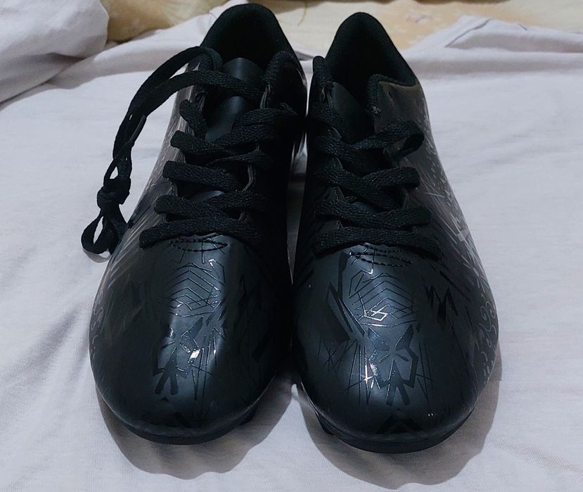 Футболни Бутонки