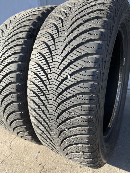 2 бр. всесезонни гуми 205/55/16 GoodYear 7 mm DOT 4717