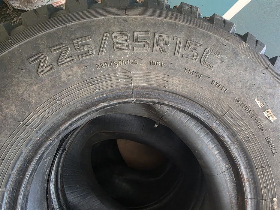 Шины всесезонные Уаз б/у