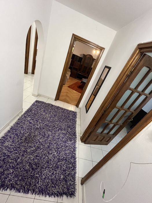 ~Persoana fizica~ Inchiriez apartament cu 3 camere