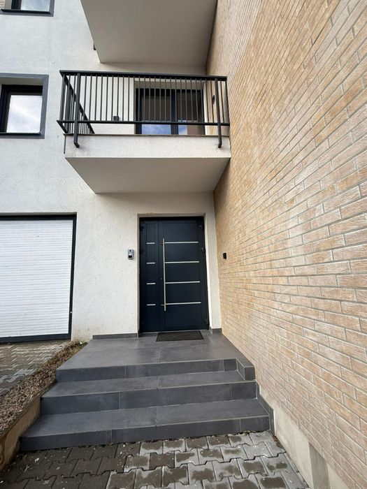 Spatiu comercial birouri centru 100 mp si 45 mp construiti strada Banu Maracine