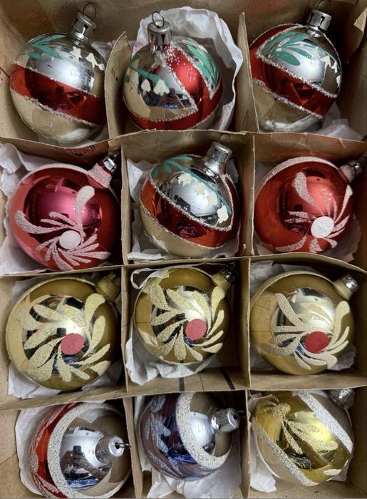 Globuri vechi pentru pomul de Craciun