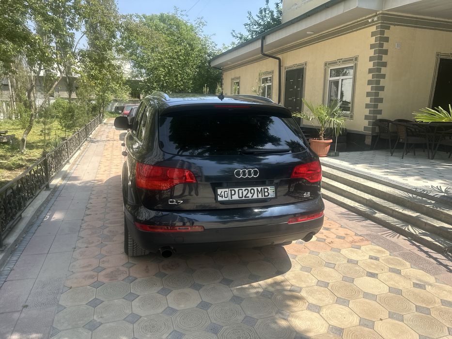 Машина в идеальном состояние цену договоримся