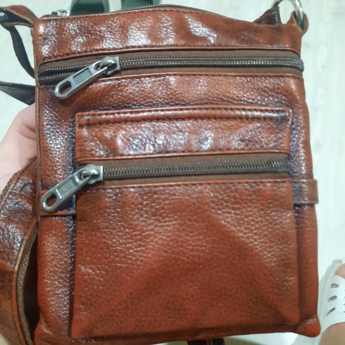 Кожный барсетка сатылады.