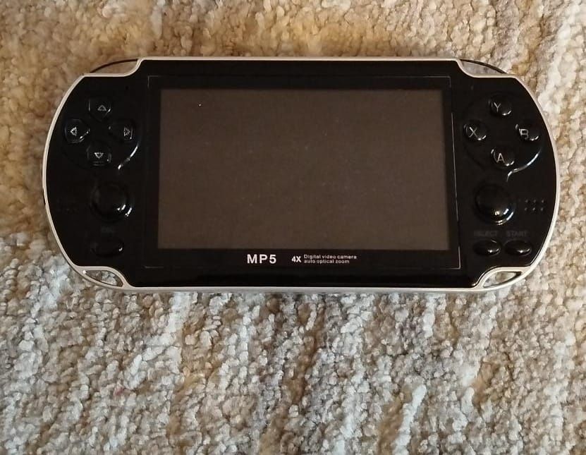 Consola portabila MP5