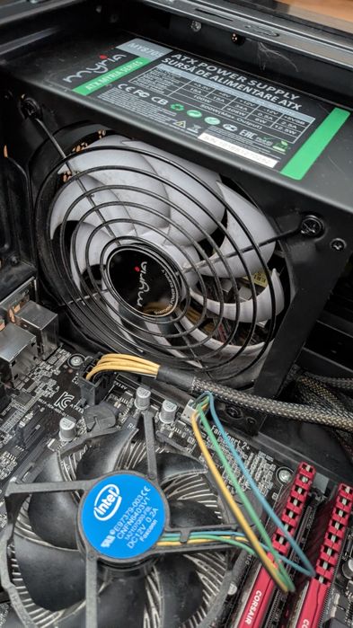 Vând calculator office