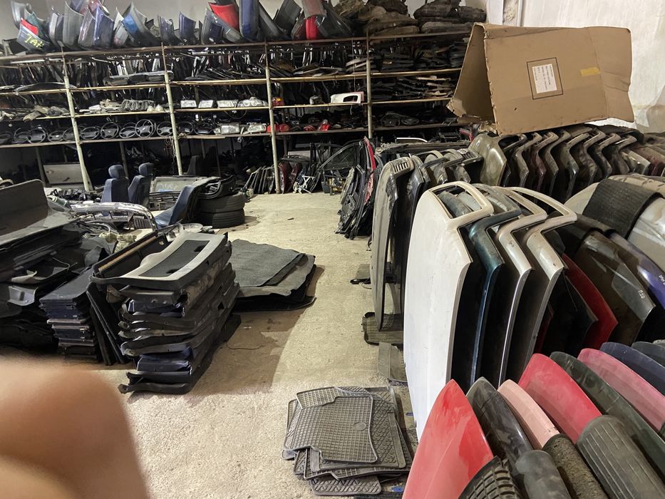 Продам капоты на Пассат Б3 Б4 Гольф3