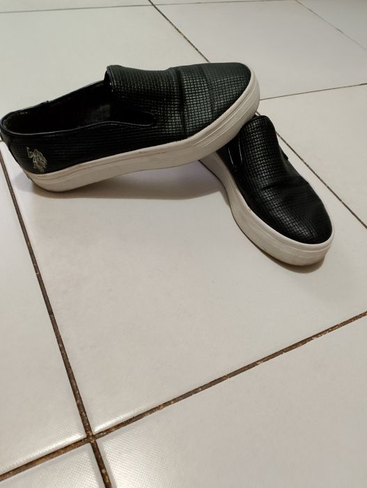 Vând espadrile dama ,piele ecologica,model deosebit,