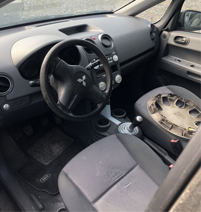 Mitsubishi colt 1.3 i на части