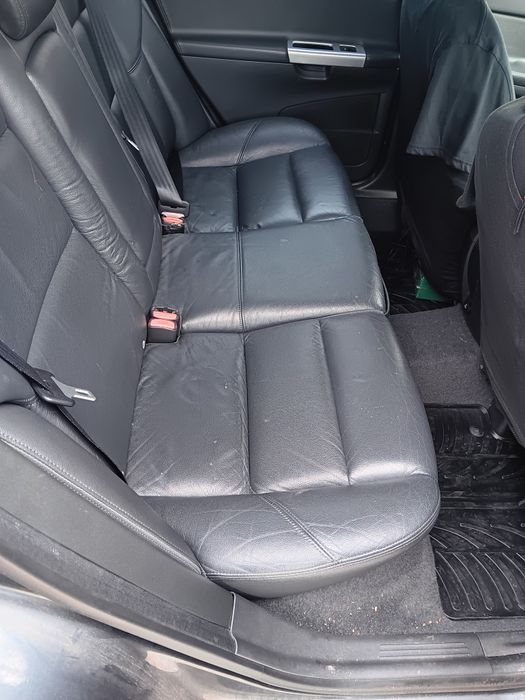 Volvo V50 1,6 D  2011 Manuală