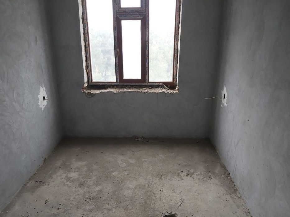 Kvartira sotiladi 97 m² yangi uy g‘ishtli.
Gaz, elektr, suv doimiy
Xon