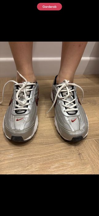 Кроссовки в идеальном состояний