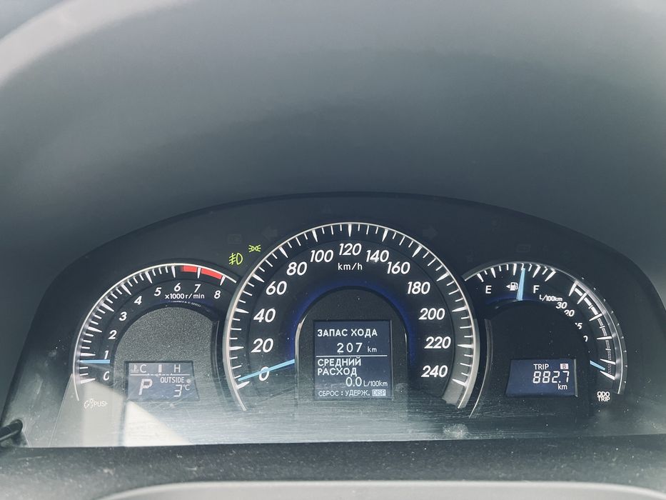 Продам тайота камри