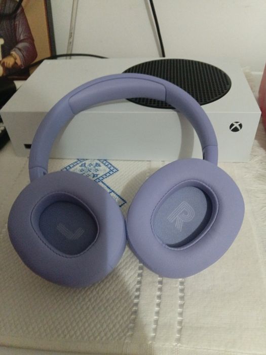 Vând castile jbl tune 720bt noi nefolosite la cutie
