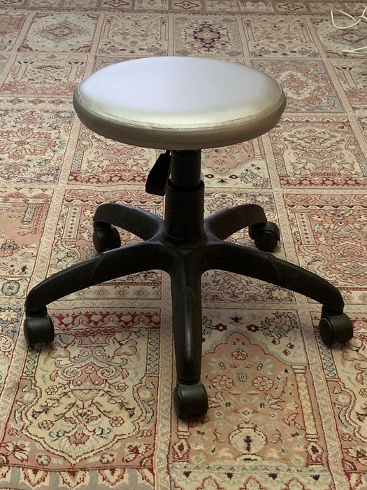 Продаётся косметологическая кушетка Relax