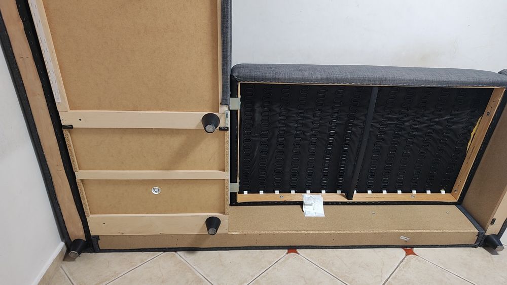 Разтегателен диван FRIHETEN